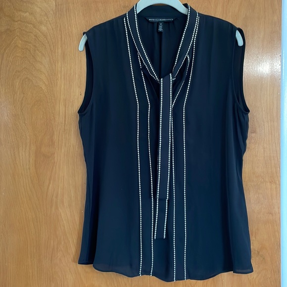 White House Black Market Tops - Women’s Black House, White Market sz M sleeveless dress top. Black/white trim